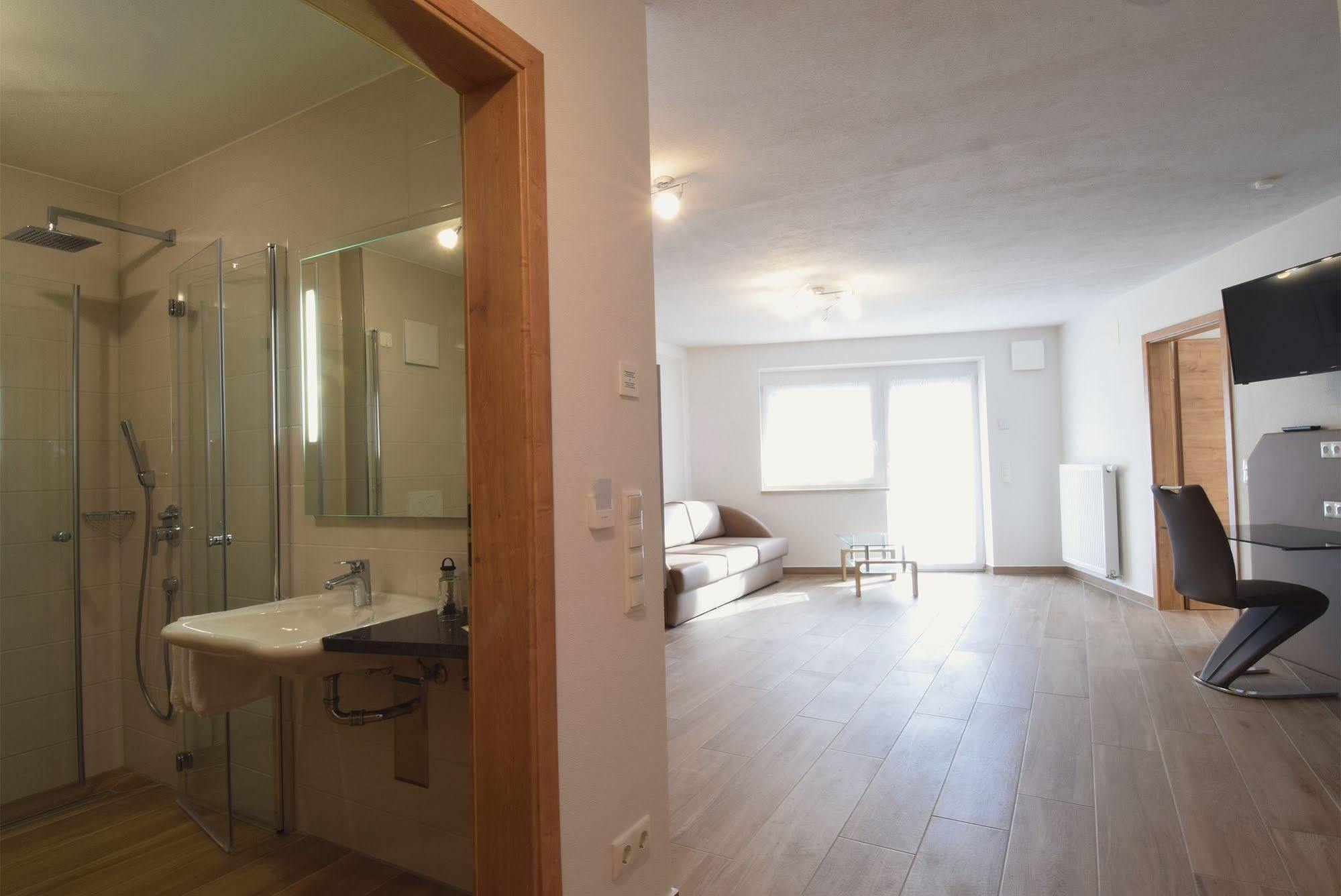 Aparthotel Donaustern Asbach-Bäumenheim Eksteriør bilde