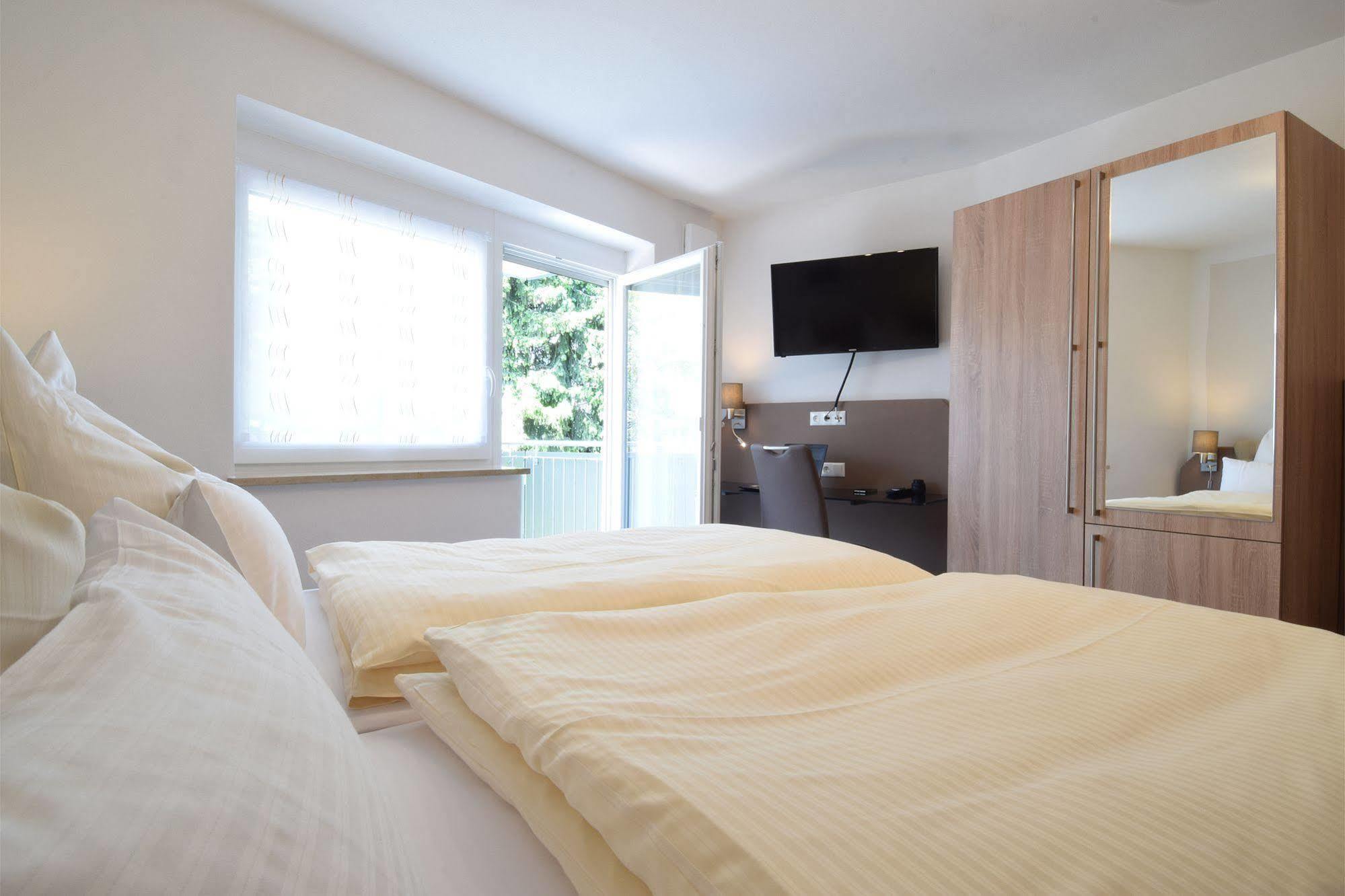Aparthotel Donaustern Asbach-Bäumenheim Eksteriør bilde